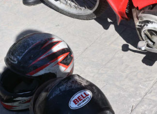 Τροχαίο στο κέντρο της Λάρισας: Στο νοσοκομείο 30χρονος κούριερ ατυχημα με κουριερ λαρισα