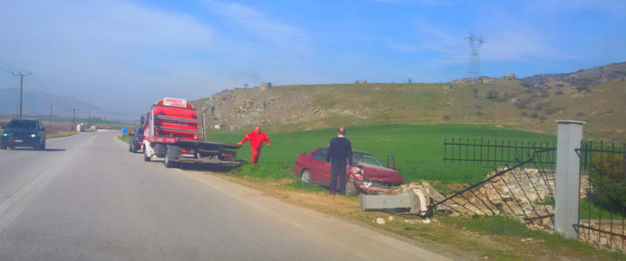 Τροχαίο στο δρόμο Λάρισας – Αγιάς: Μία γυναίκα τραυματίας ατυχημα δρομος λαρισα αγια