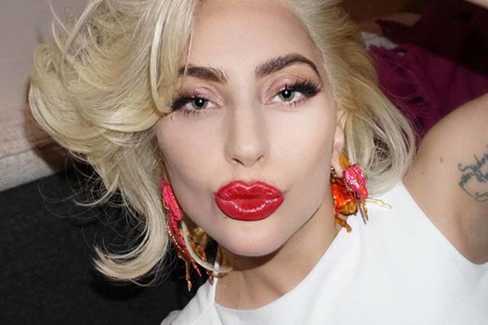 Μια ξεχωριστή έκπληξη για τα γενέθλια της Lady Gaga Μια ξεχωριστή έκπληξη για τα γενέθλια της Lady Gaga