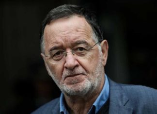 Λαφαζάνης: Ο Τσίπρας έχει εγκαθιδρύσει αμερικανογερμανοκρατία σε ακραίο βαθμό Λαφαζάνης: Ο Τσίπρας έχει εγκαθιδρύσει αμερικανογερμανοκρατία σε ακραίο βαθμό