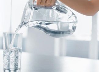 Καμπάνια ευαισθητοποίησης για το νερό στο 5 Λύκειο Λάρισας Καμπάνια ευαισθητοποίησης για το νερό στο 5 Λύκειο Λάρισας