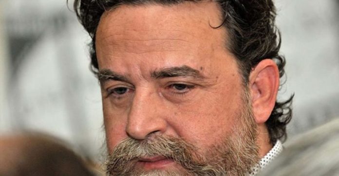 Δικάζεται ξανά ο π. Γεώργιος Δεληκώστας επειδή ζητά να παντρευτεί δεύτερη φορά πατερ Γεωργιος δικη