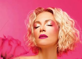 Βίκυ Καγιά: Ποζάρει ξανά σαν μοντέλο Βίκυ Καγιά: Ποζάρει ξανά σαν μοντέλο