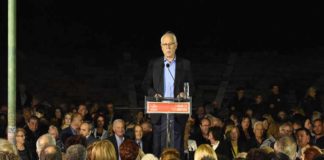 Ο Καλογιάννης, η ενότητα και τα… αυτοκόλλητα στο πέτο!