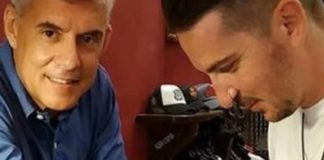 Χτύπησε tattoo στην Σκιάθο ο Κώστας Αγοραστός – Το σχέδιο που επέλεξε (φωτο)