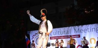 Χορευτές από την Ελλάδα και το εξωτερικό ξεσήκωσαν το κέντρο της Λάρισας