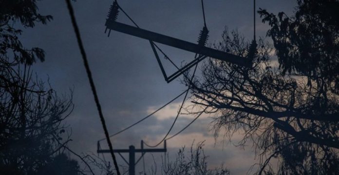 diakoph-reymatos-780x405 Χωρίς ρεύμα από το πρωί πολλές περιοχές στη Λάρισα λόγω κακοκαιρίας