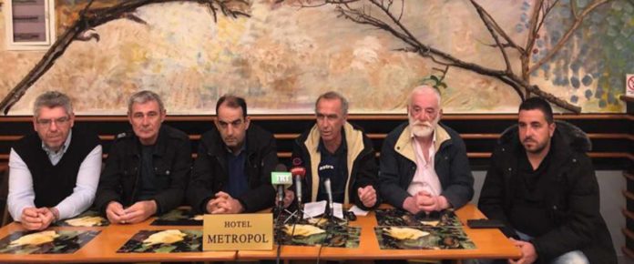 Διαμαρτυρία την ημέρα του συνεδρίου για το βαμβάκι διοργανώνουν αγρότες στη Λάρισα Διαμαρτυρία την ημέρα του συνεδρίου για το βαμβάκι διοργανώνουν αγρότες στη Λάρισα