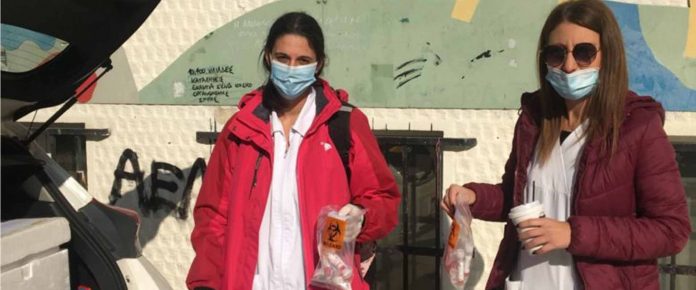 Covid19: Μπαράζ δειγματοληψιών από την Κινητή Μονάδα του ΕΟΔΥ Covid19: Μπαράζ δειγματοληψιών από την Κινητή Μονάδα του ΕΟΔΥ σε δομές και φορείς της Λάρισας