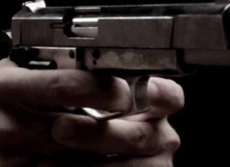 Σοβαρός τραυματισμός άνδρα που αυτοπυροβολήθηκε με πιστόλι στο κεφάλι Σοβαρός τραυματισμός άνδρα που αυτοπυροβολήθηκε με πιστόλι στο κεφάλι