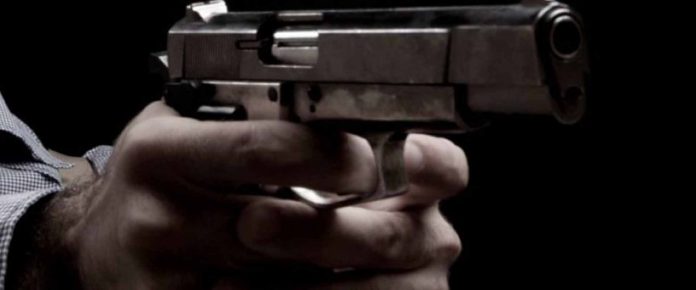 Σοβαρός τραυματισμός άνδρα που αυτοπυροβολήθηκε με πιστόλι στο κεφάλι