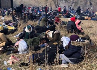 Τουρκικά ΜΜΕ: Καραβάνι Σύρων προσφύγων ξεκινά για την Ευρώπη Τουρκικά ΜΜΕ: Καραβάνι Σύρων προσφύγων ξεκινά για την Ευρώπη